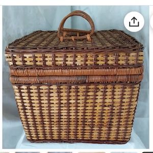 Vintage Mid-century wicker picnic basket